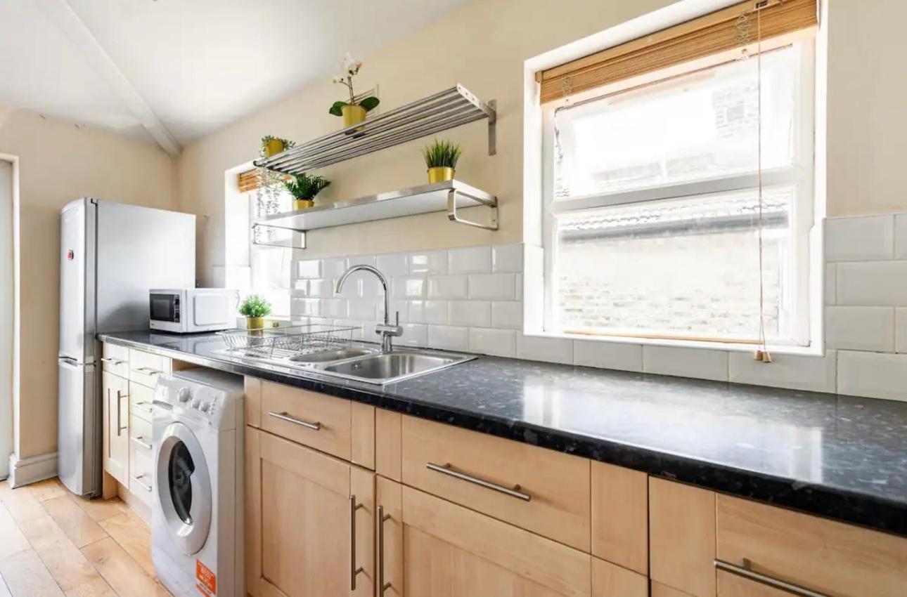 Lovely 3-Bed 20 Minutes To Central Londres Extérieur photo