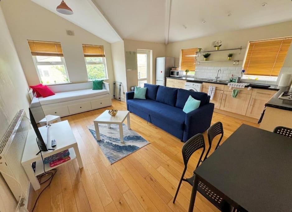 Lovely 3-Bed 20 Minutes To Central Londres Extérieur photo